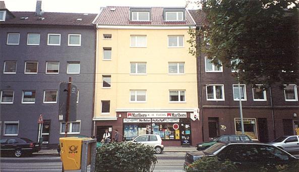 Die Stra�enfront der Gutenbergstrasse in Essen